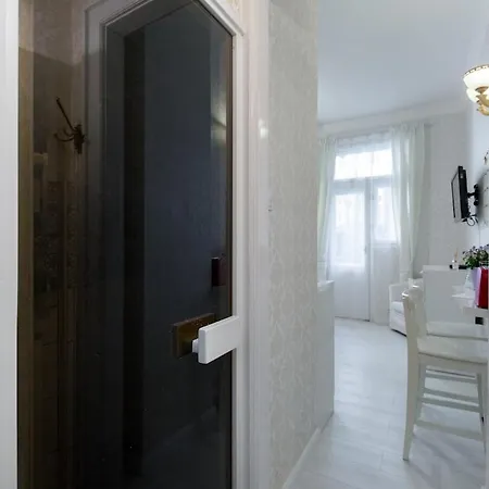 Golden Eye Apartment