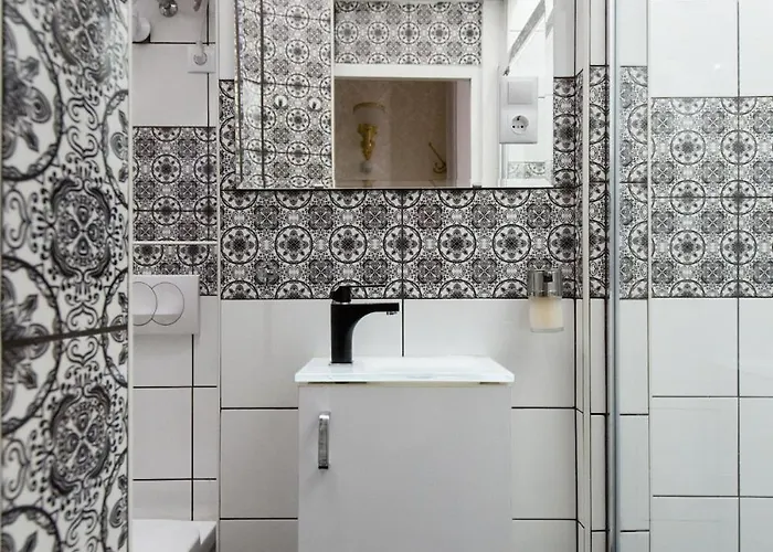 Golden Eye * Budapeste