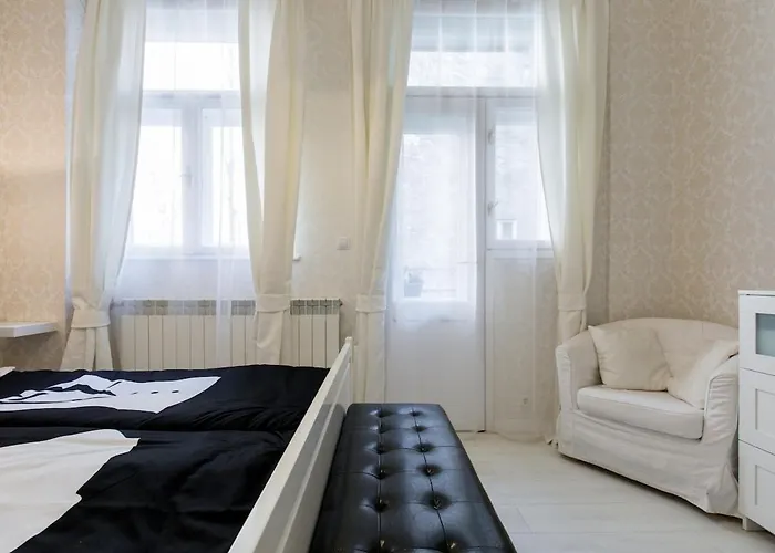 Golden Eye Apartment